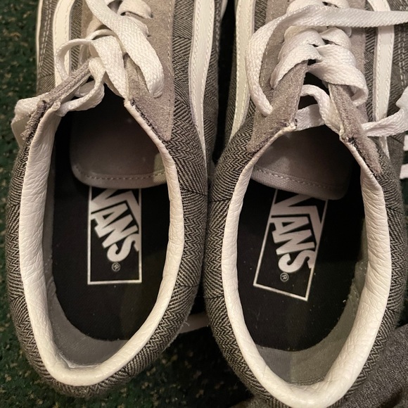 gray vans - Picture 5 of 5